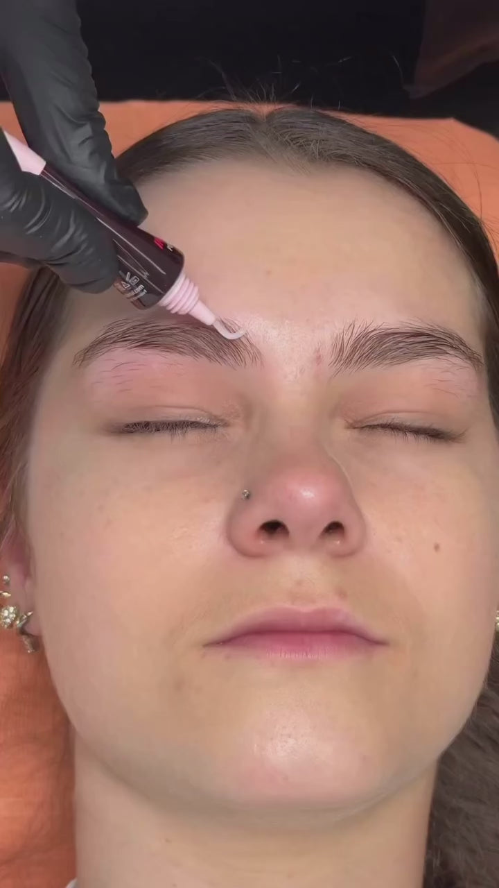 Load video: Noemi Innovate Lash Lift &amp; Brow Lamination Cysteamine